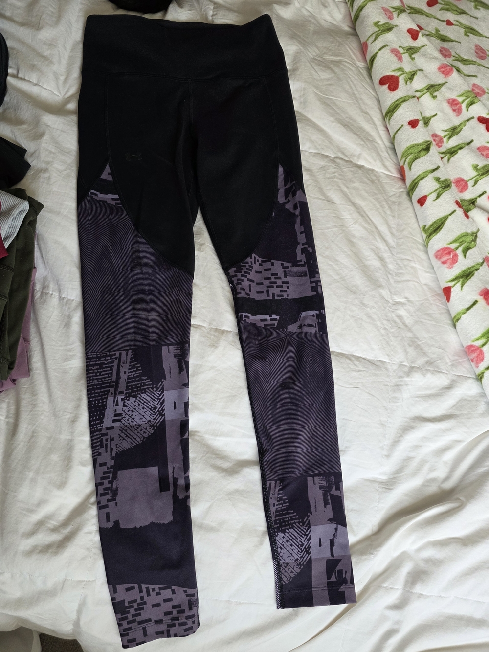 Under Armour Black and Purple Graphic Leggings - Size Small/medium